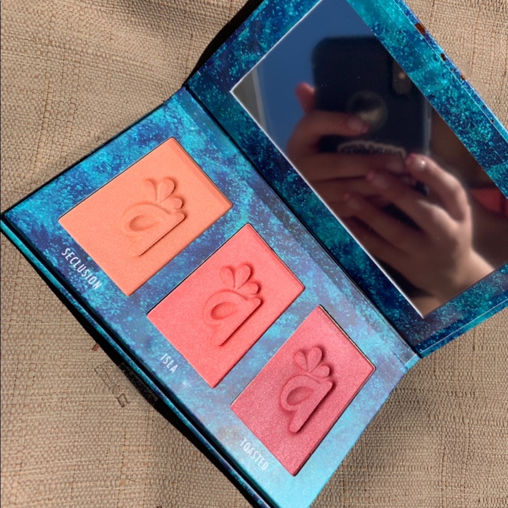 Alamar blush trio